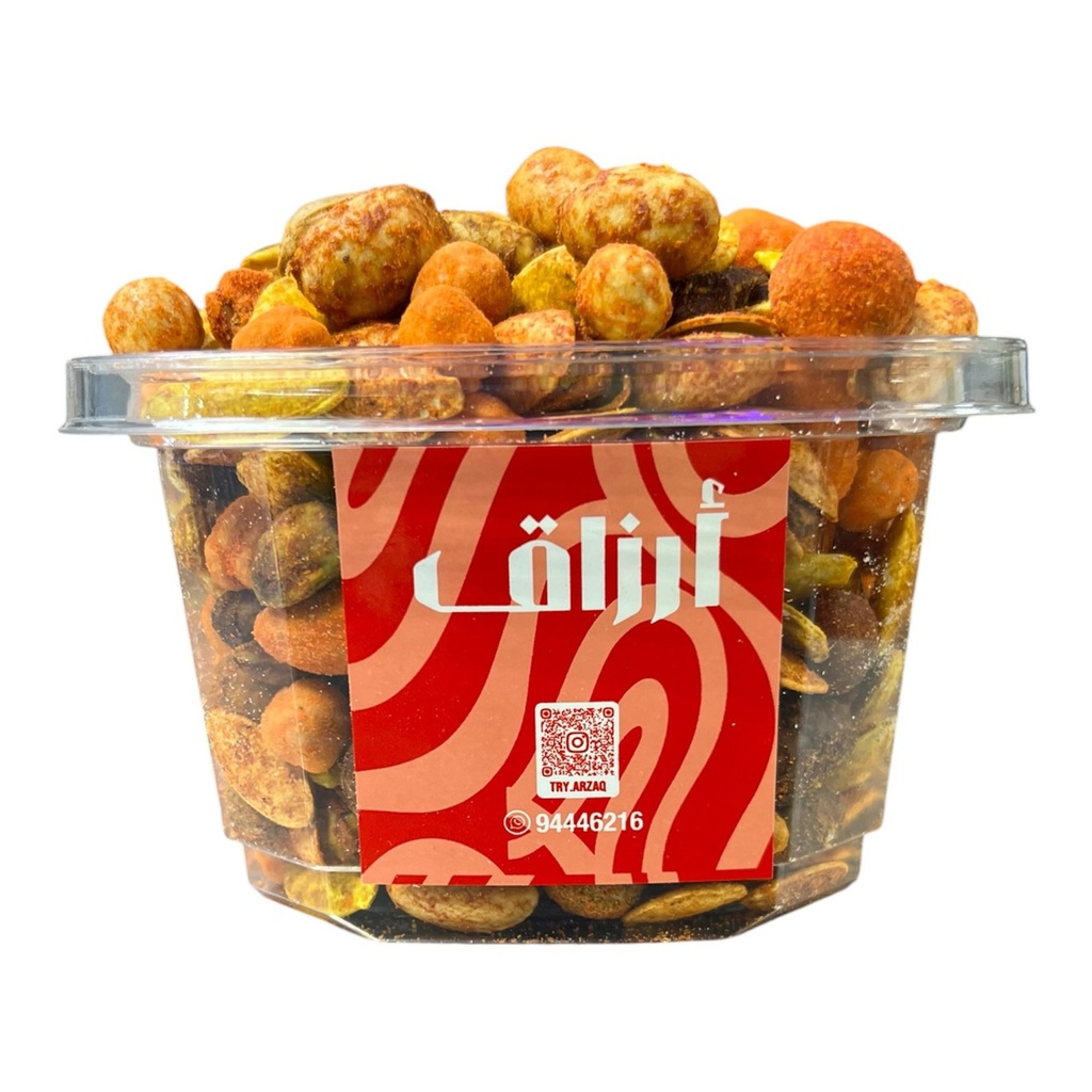 نكهات المكسرات المشكلة